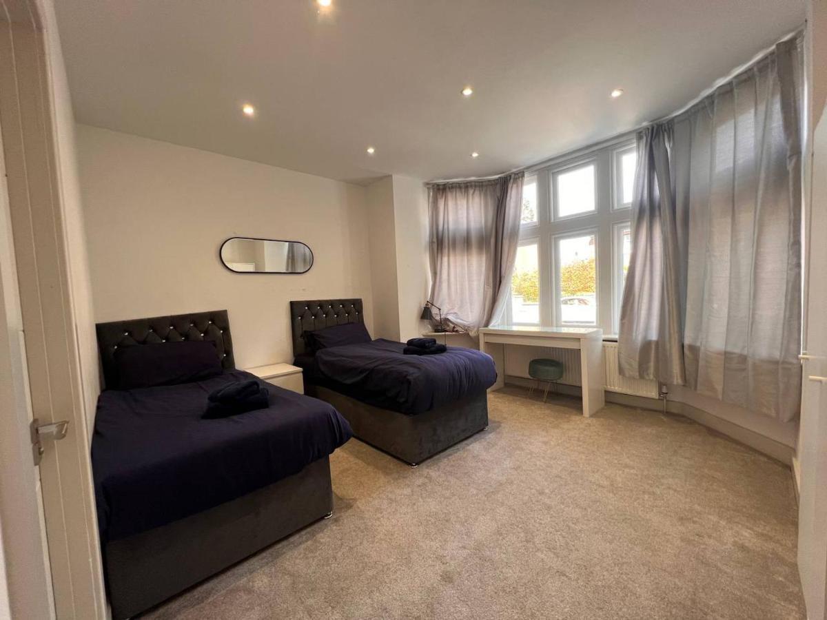 Star London Finchley Road 3-Bed Oasis With Garden Aparthotel Exterior foto