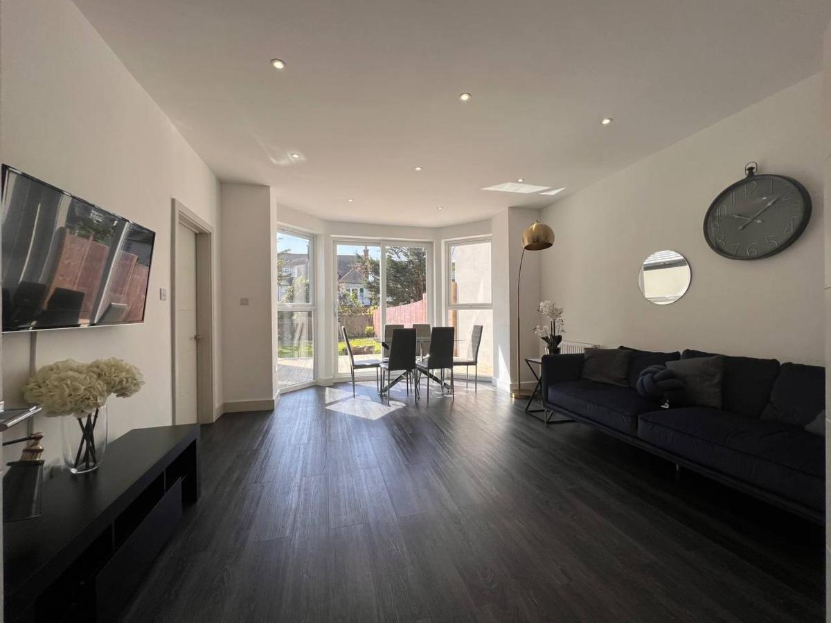 Star London Finchley Road 3-Bed Oasis With Garden Aparthotel Exterior foto